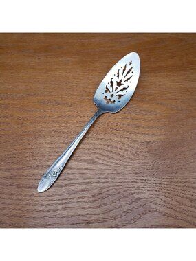 Oneida Tudor Plate Queen Bess II Pie Server Cake Server Silverplate AS IS Bent
